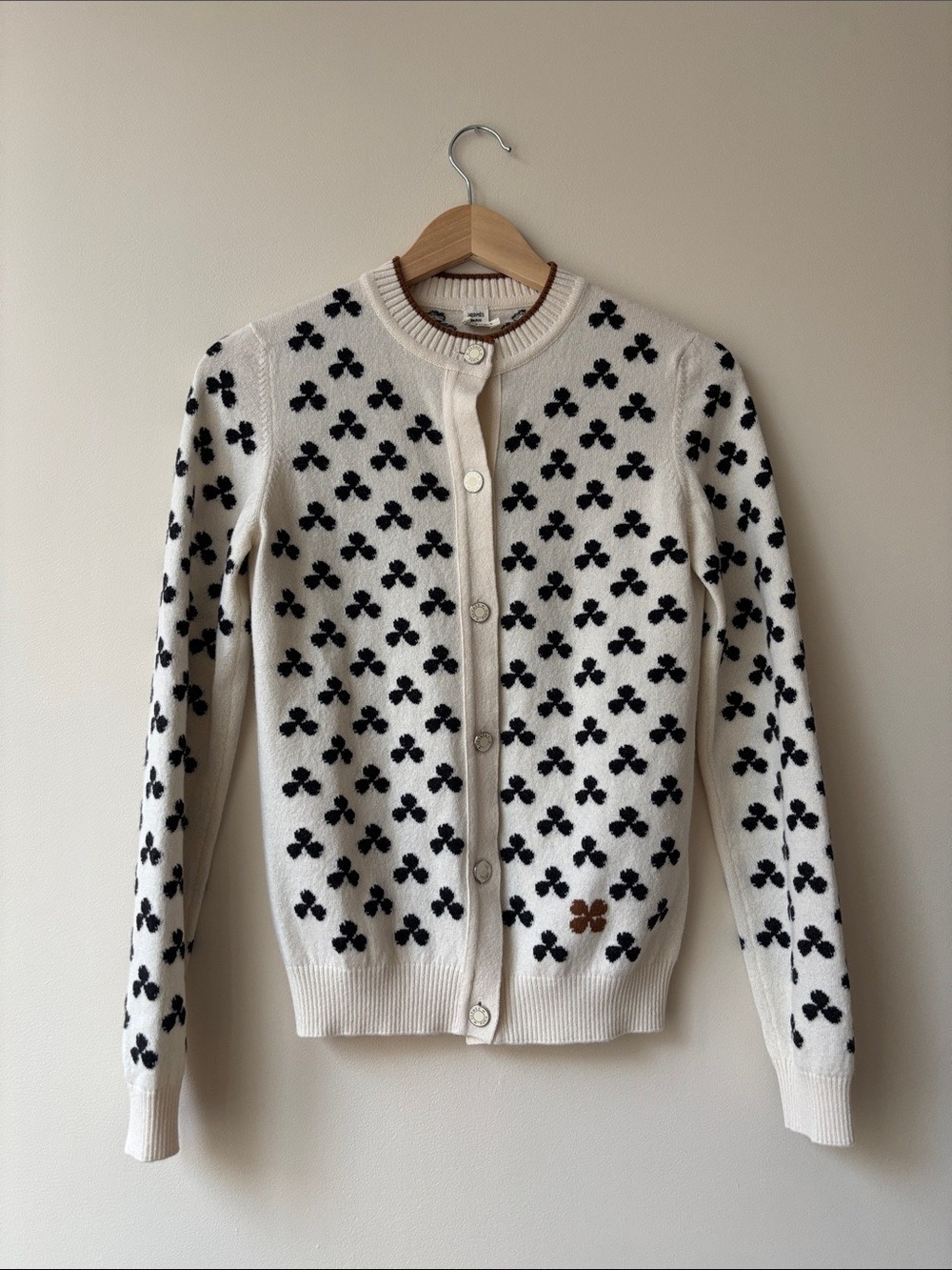 Hermès Clover Motif 100% Cashmere Cardigan Ivory 34 - Picture 4 of 8